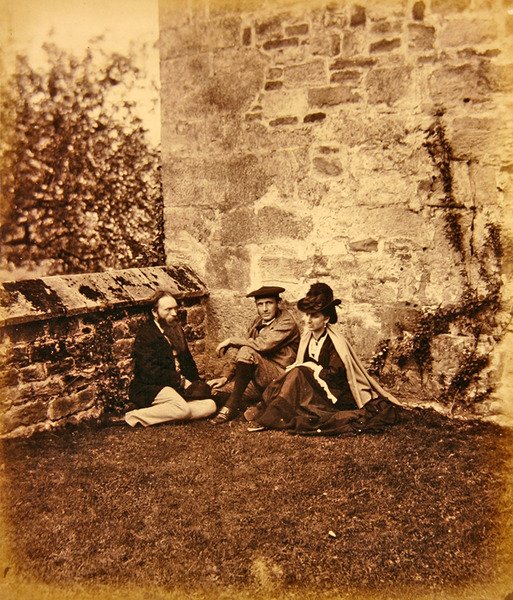 The Howard Family Photographic Album (fotografia a preto, branco e sépia) de George 9th Earl of Carlisle Howard
