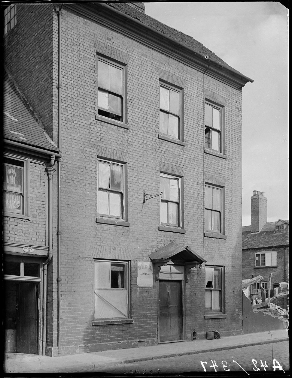 Little Park Street, Coventry, 1941. de George Bernard Mason
