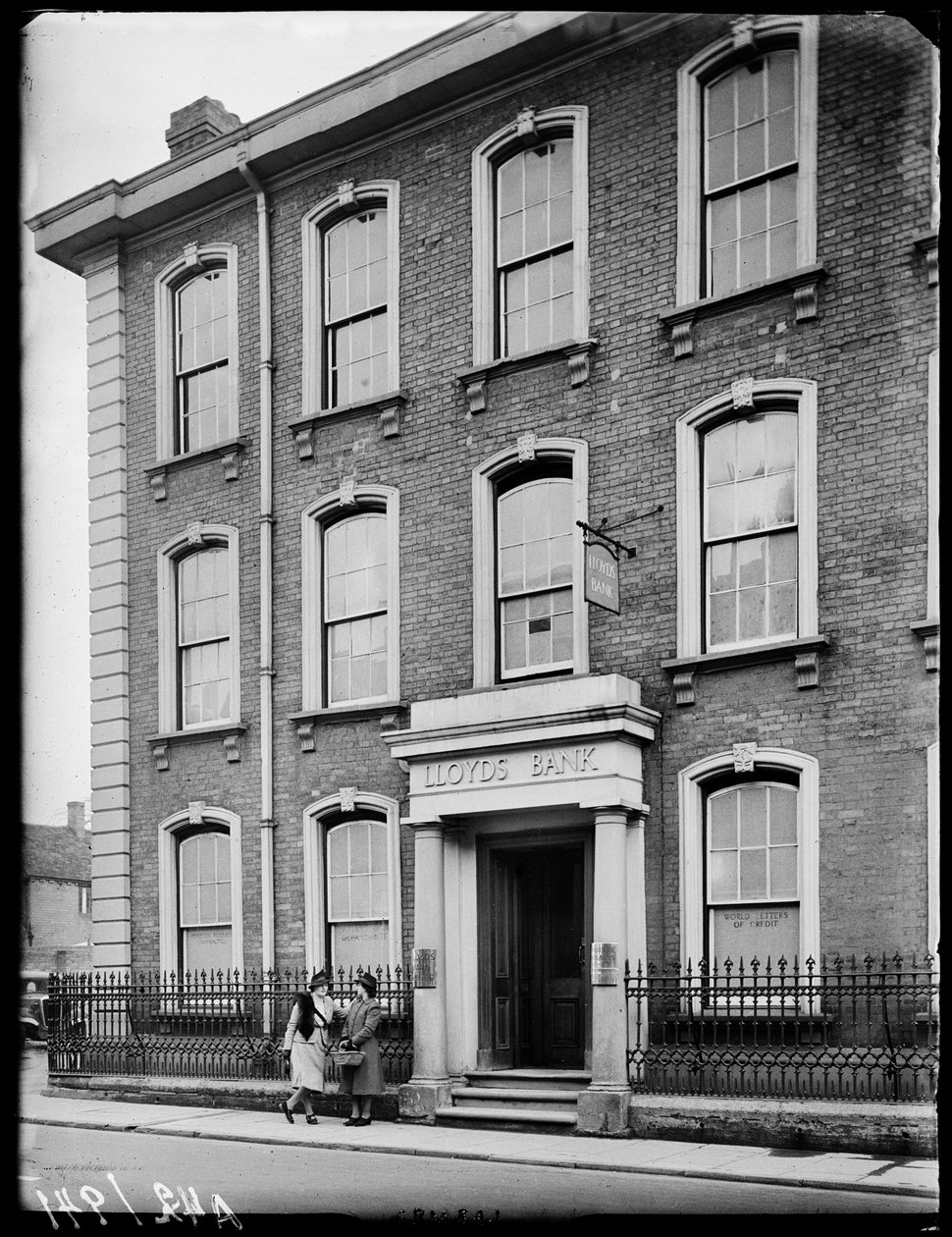 Lloyds Bank, High Street, Bromsgrove, 1942. de George Bernard Mason