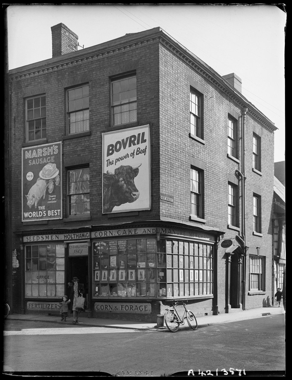 New Street, Worcester, Worcestershire, 1942. de George Bernard Mason