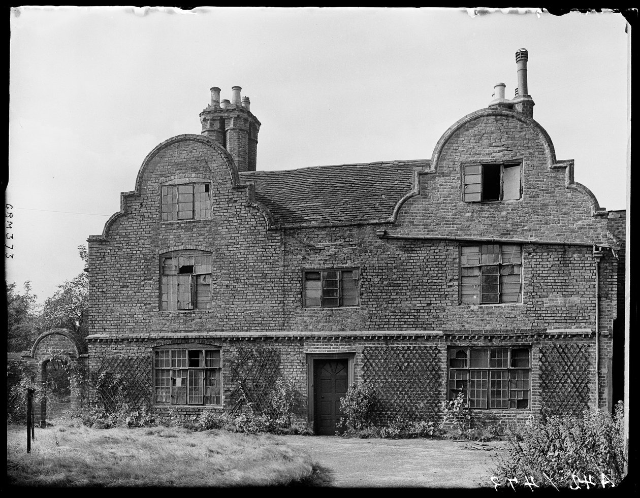 Convento de St Anne, Lowe Street, Deritend, Digbeth, Birmingham, 1941. de George Bernard Mason