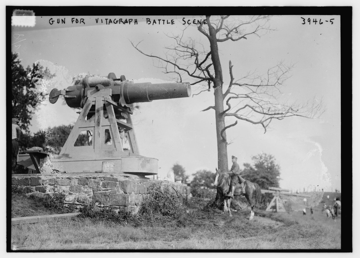 J. Stuart Blackton a cavalo durante as filmagens do filme "Battle Cry of Peace" da Vitagraph Studios de George Grantham   Bain News Service Bain