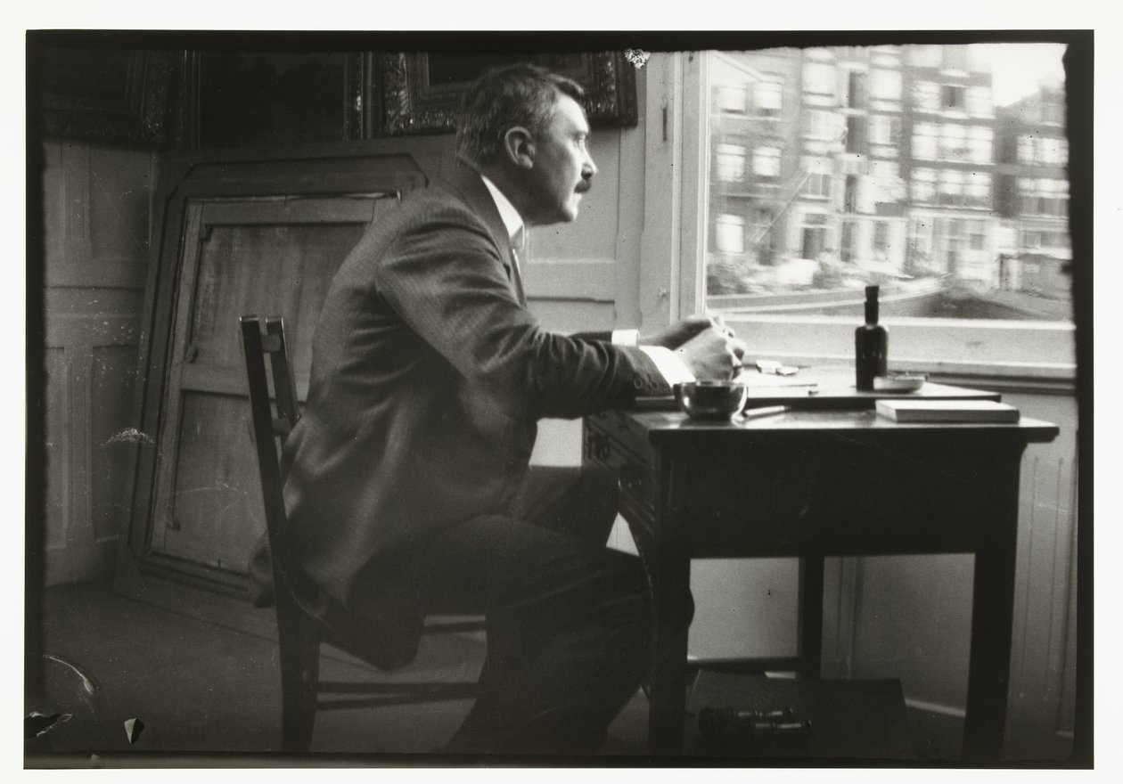 Retrato de Willem Witsen na frente da janela de seu barco de George Hendrik Breitner