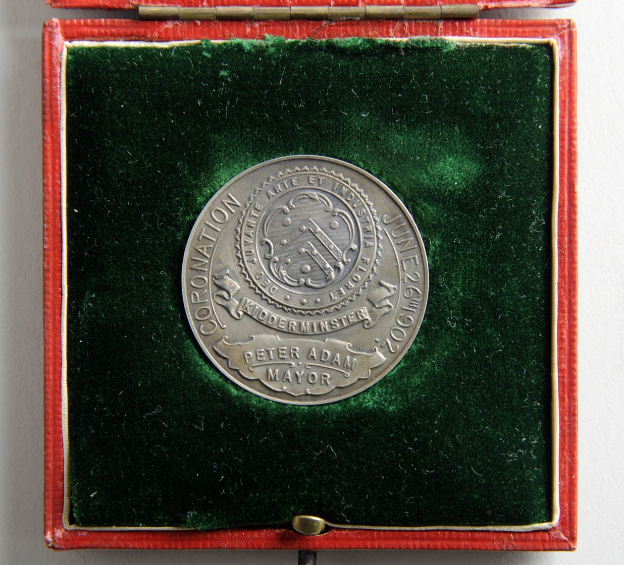Medalha para comemorar a Coroação de Eduardo VII e da Rainha Alexandra de George James Frampton