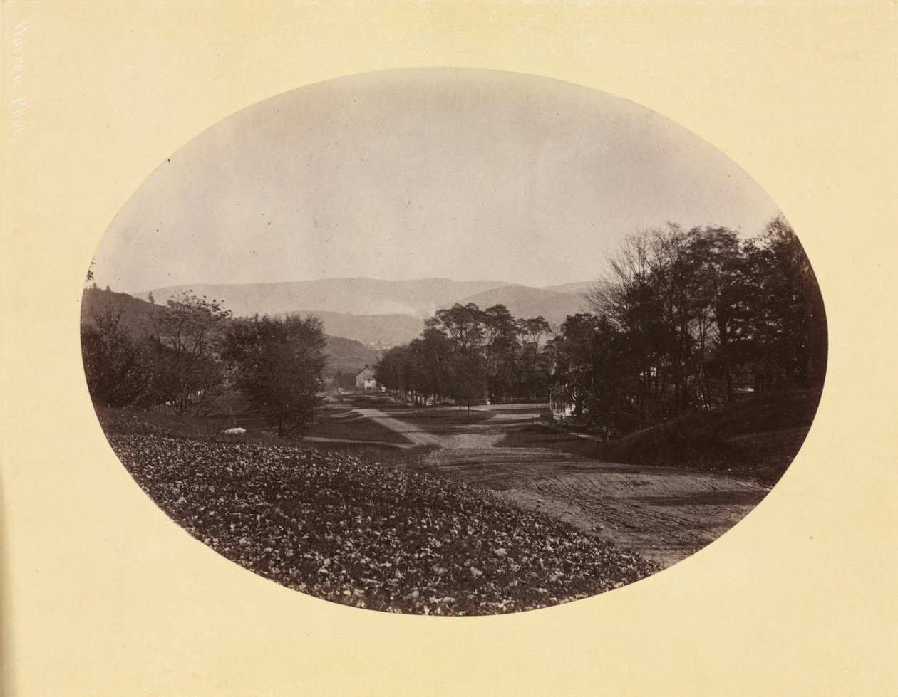 Uma estrada em Williamstown, c. 1870. de George Kendall Warren