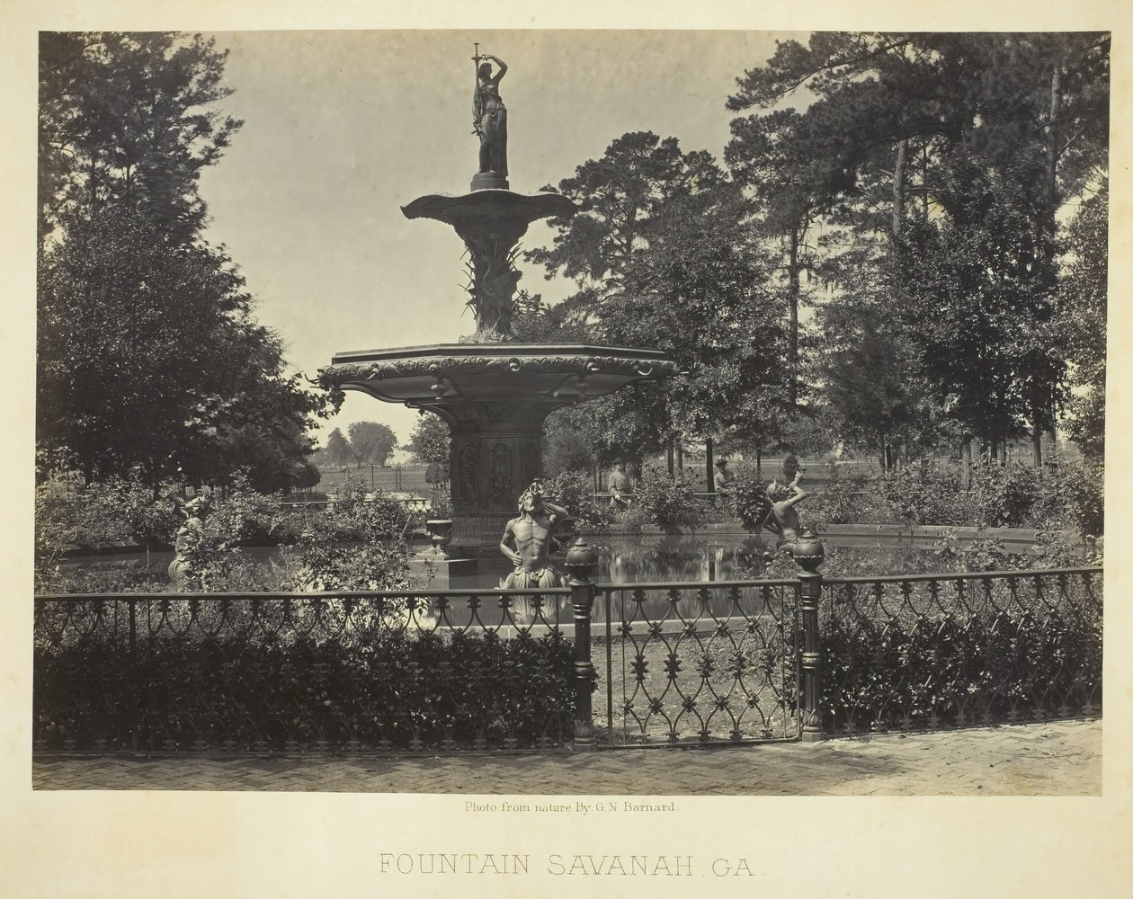 Fonte, Savannah, GA, 1866. de George N. Barnard