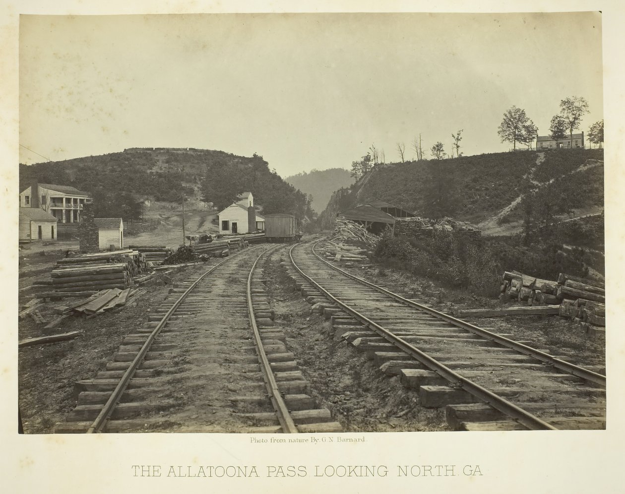 A passagem de Allatoona, olhando para o norte, GA, 1866. de George N. Barnard