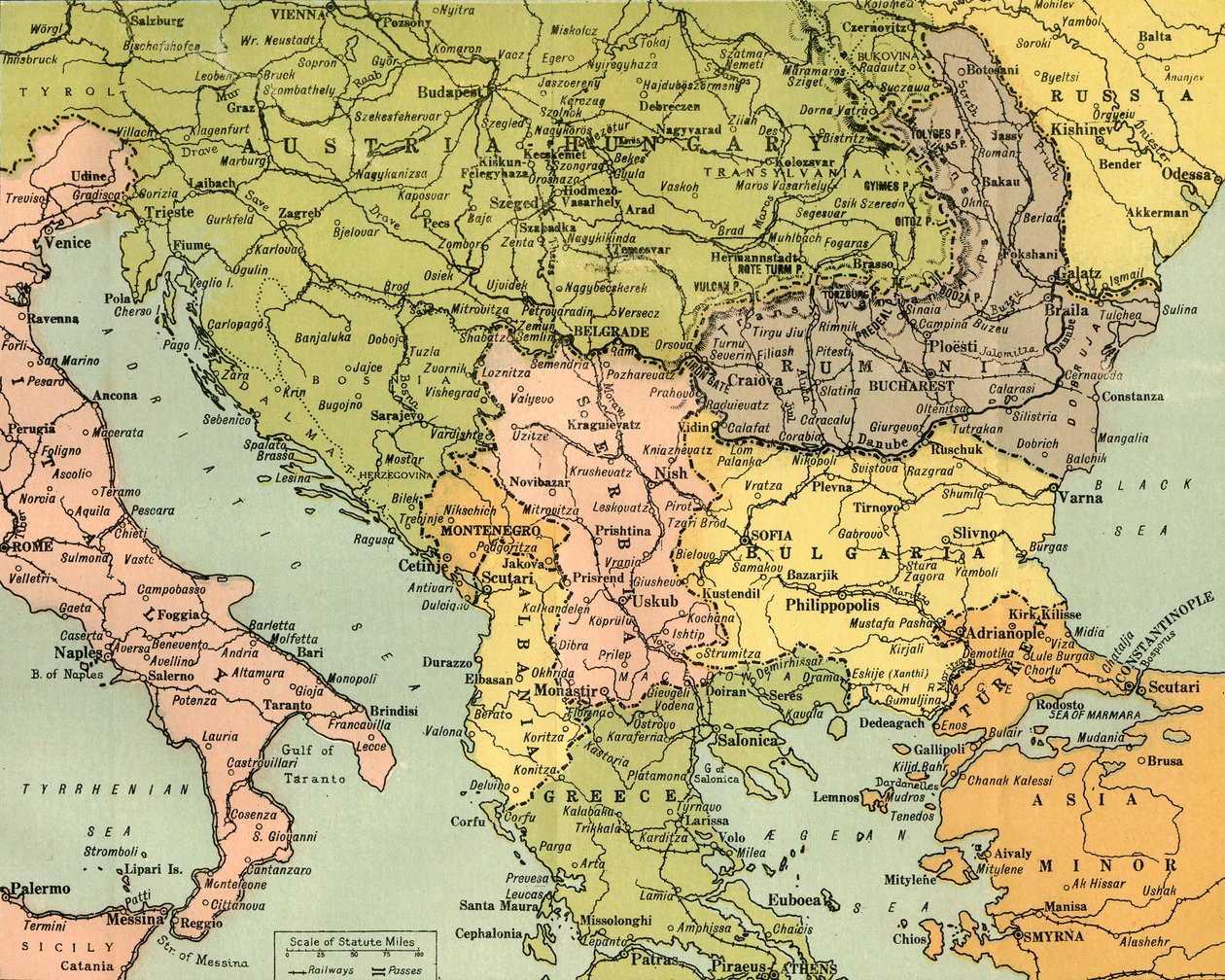 Mapa para ilustrar as frentes de batalha orientais, 1919. de George Philip and Son Ltd
