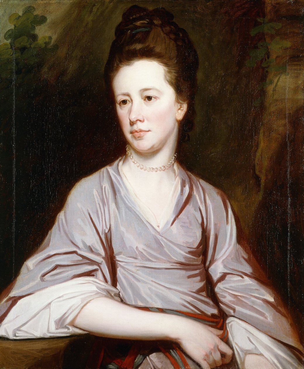 Joan Knatchbull, sentada a meio comprimento, usando um vestido malva e um colar de pérolas, de George Romney