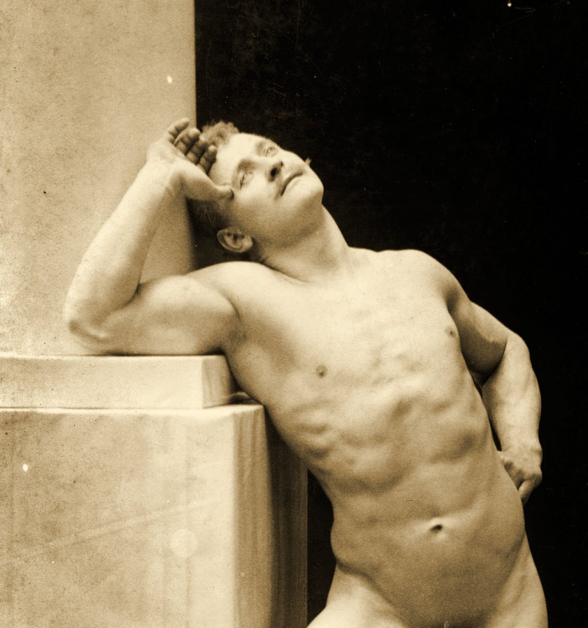 Eugen Sandow, na clássica pose greco-romana antiga, c.1894 de George Steckel