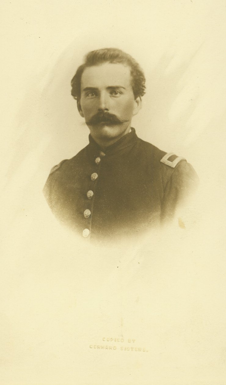 Busto retrato de um homem de uniforme de Gerhard Sisters Studio