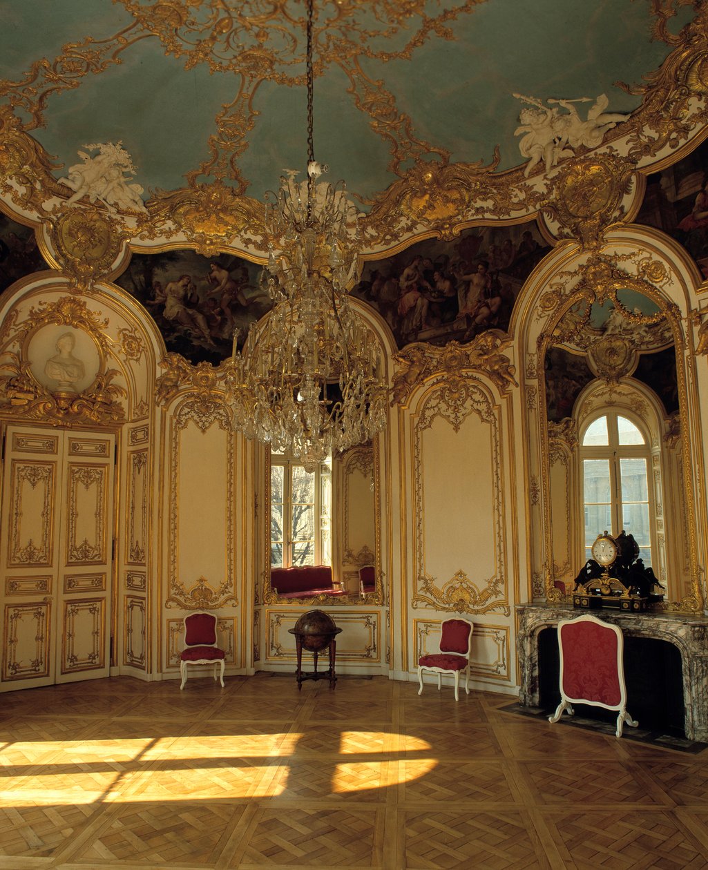 Arquitetura interna: apartamento da princesa de Soubise realizado pelo arquiteto Germain Boffrand (1667-1754) em Paris. de Germain Boffrand