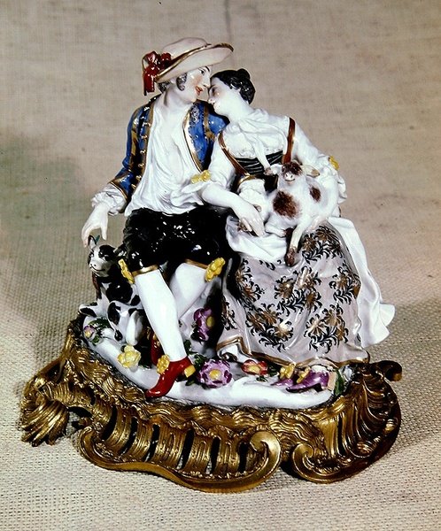 Meissen figuras de um pastor e pastora, montadas em estilo de Louis XV ormolu rolam bases (porcelana) de German School
