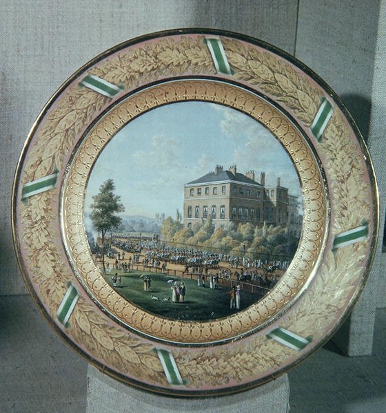 Prato de Meissen, decorado com uma cena de Apsley House com um desfile de soldados de cavalaria, c.1818 (porcelana) de German School