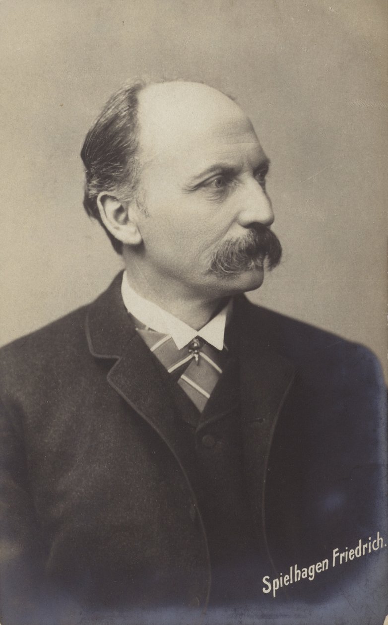 Friedrich Spielhagen (1829-1911), romancista e tradutor alemão (fotografia a preto e branco) de German Photographer