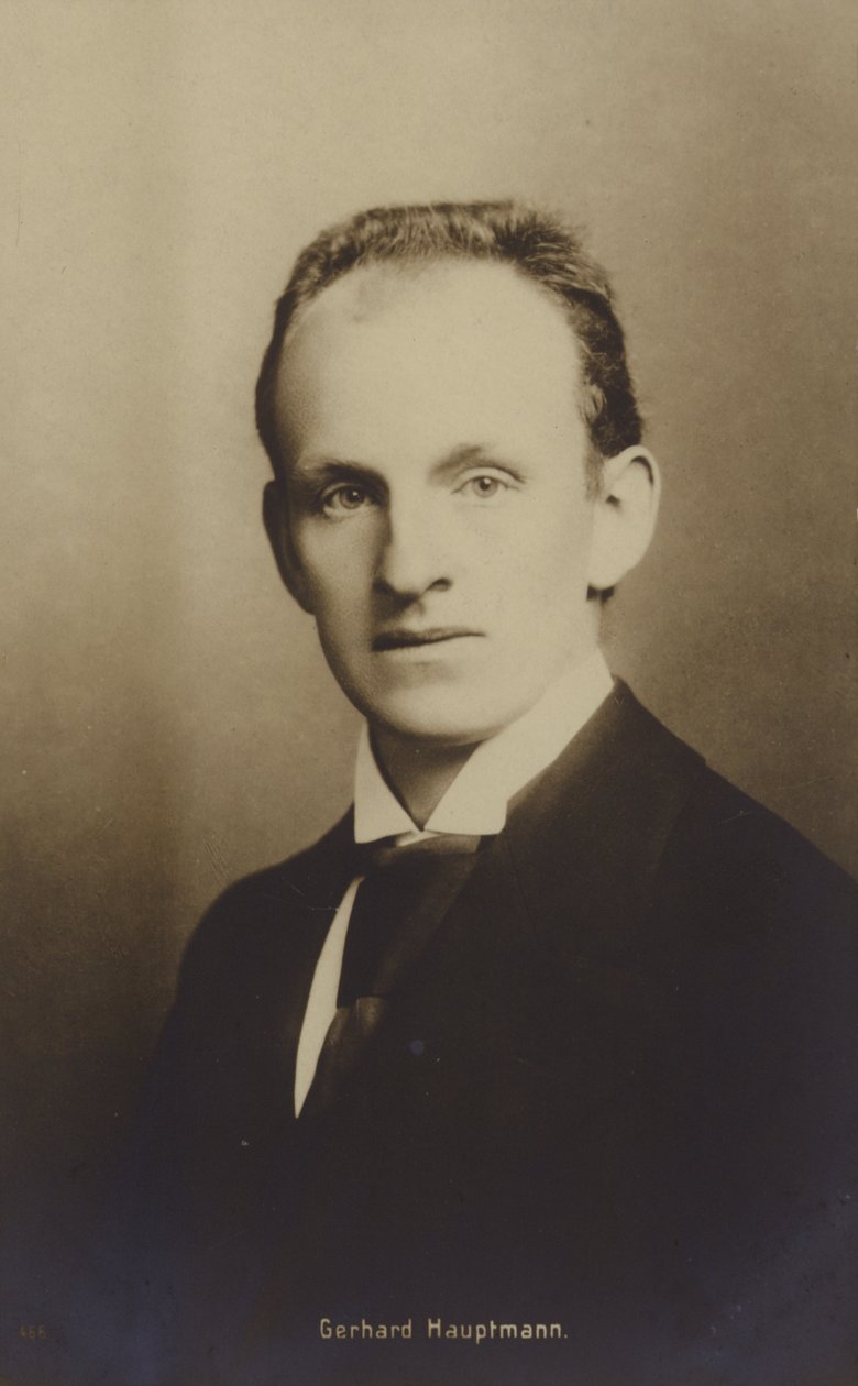 Gerhard Hauptmann (1862-1946), dramaturgo e romancista alemão (fotografia a preto e branco) de German Photographer