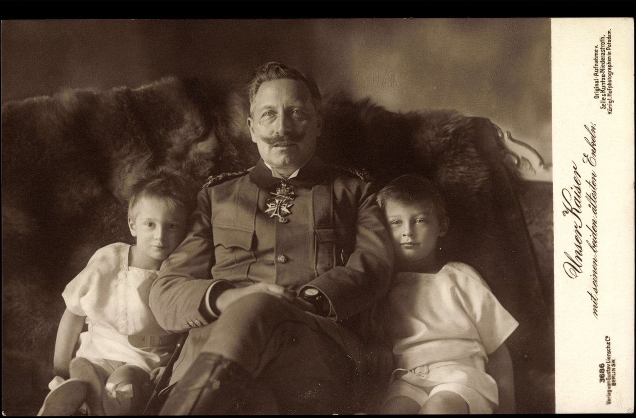 Kaiser Wilhelm II, dois filhos mais velhos, Liersch 3686 de German Photographer