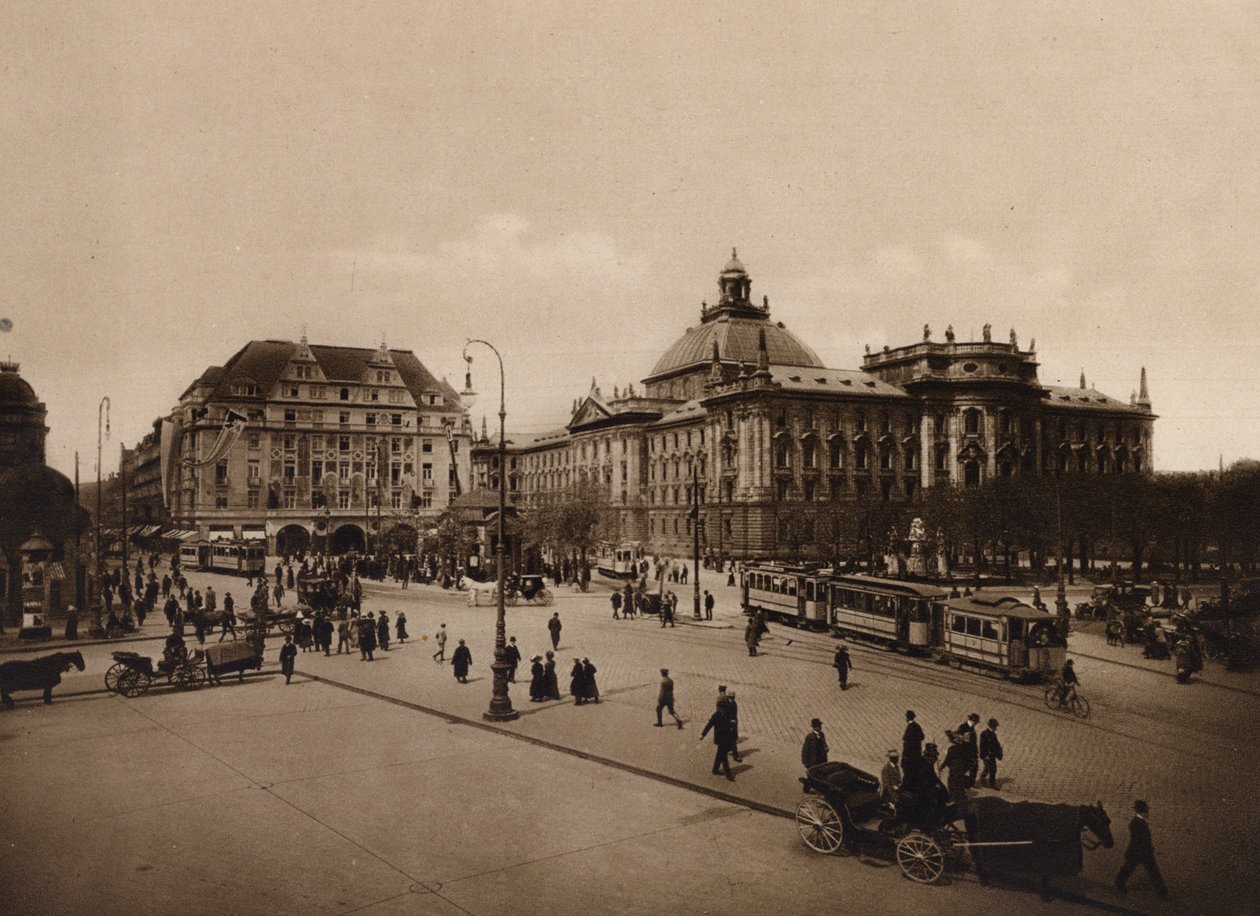 Munchen / Munique: Palácio da Justiça (fotografia a preto e branco) de German Photographer