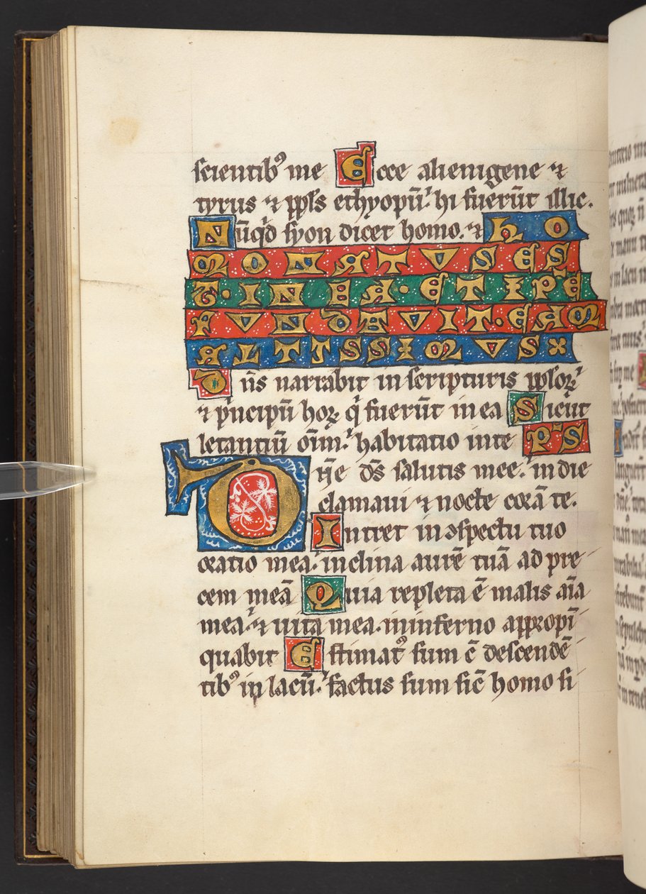 Adicionar. 60629, f.90v Inicial e texto (velino) de German School