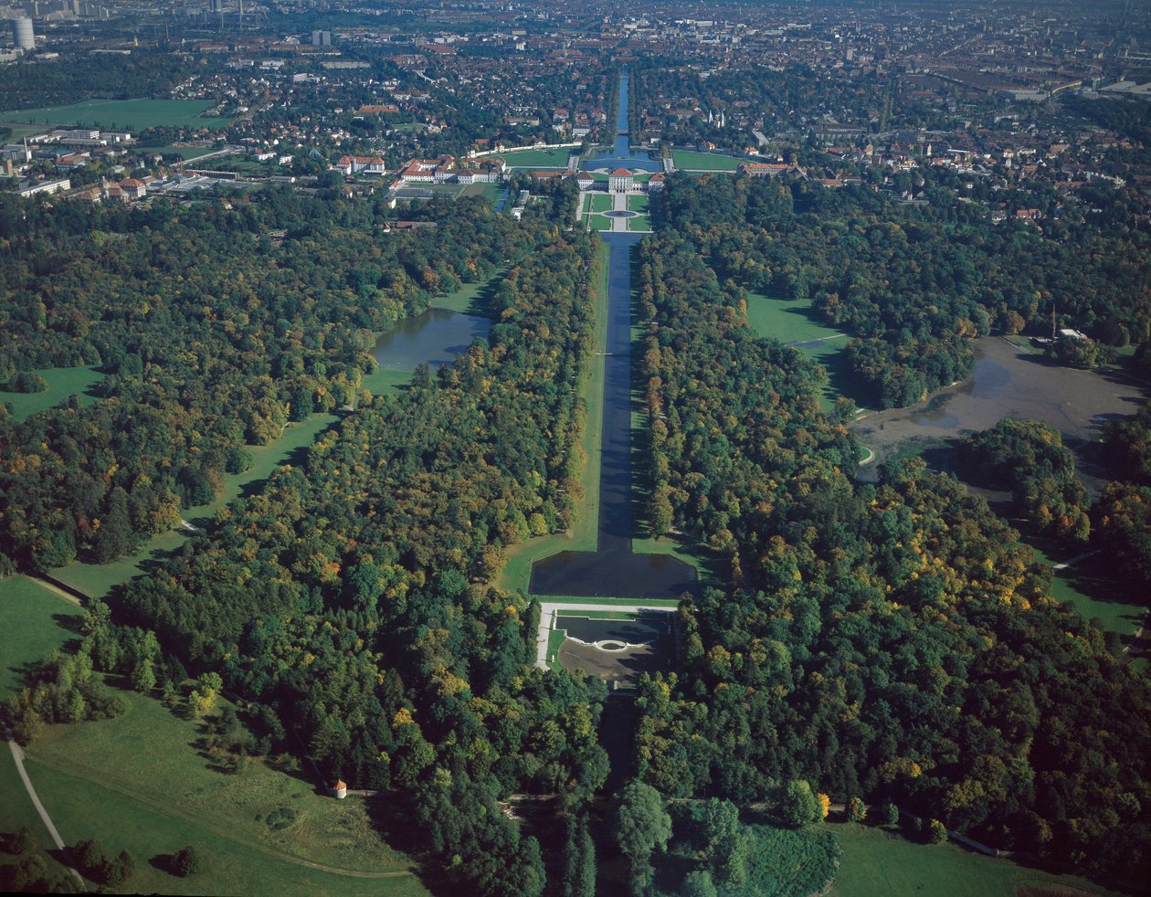 Arte Barroca: Vista aérea do Parque de Nymphenburg no século 17 Munique, Alemanha de German School