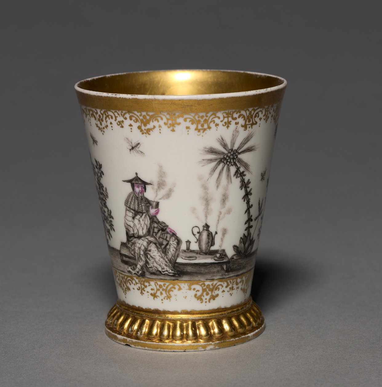 Beaker, fabricante Meissen Porcelain Factory, Alemanha, antes de 1720 (porcelana, dourada interior) de German School
