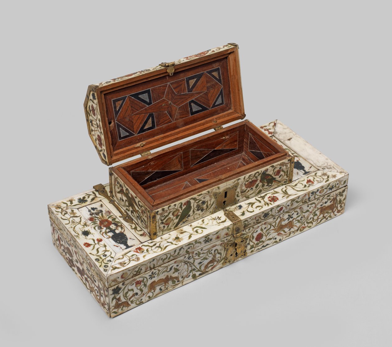 Caixão de casamento pintado de marfim, 1600-99 de German School