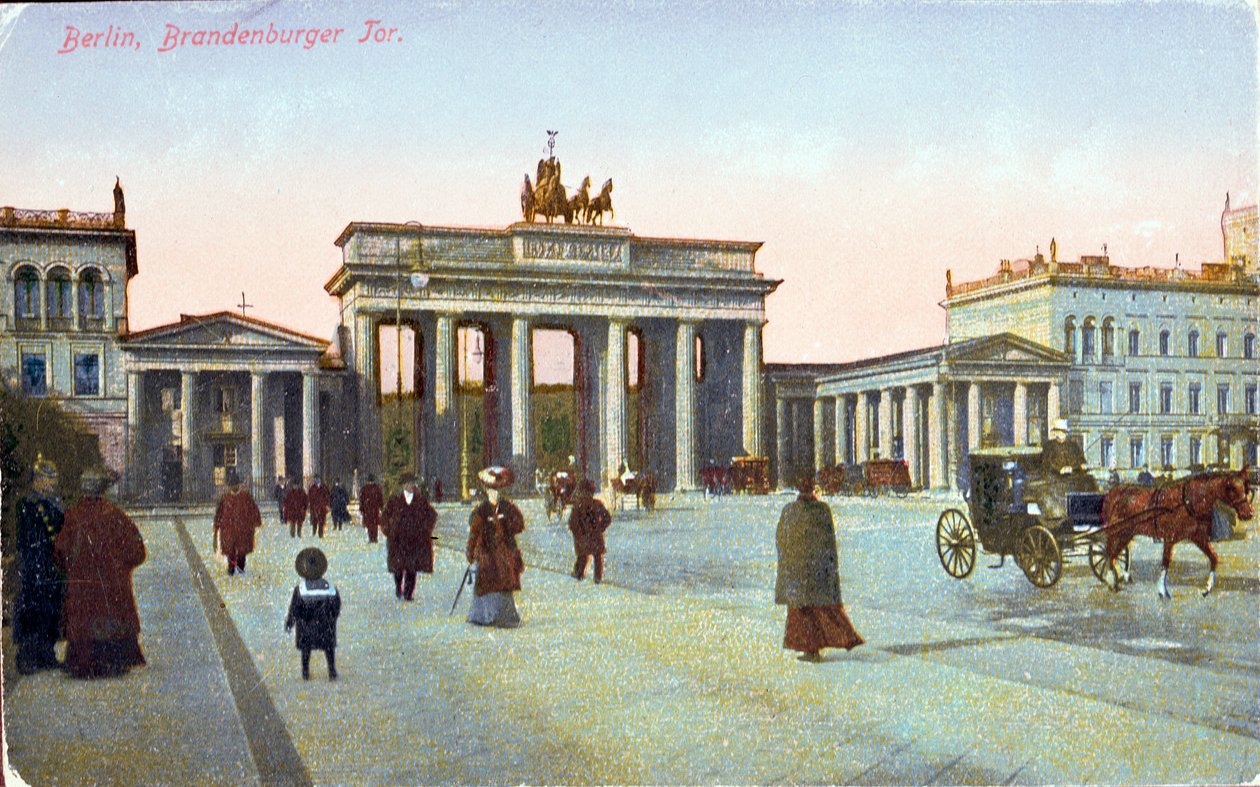 Cartão postal que descreve o Portão de Brandemburgo, em Berlim, pré 1914 (foto colorida) de German School