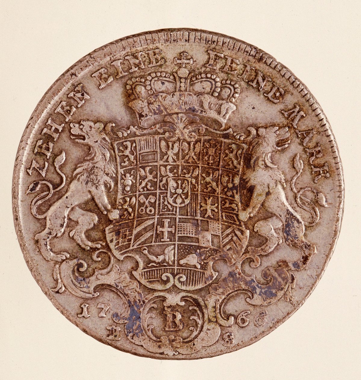 Tálico de prata (Taler) de Frederick Christian, Marquês de Brandenburg-Bayreuth (Frederic V Christian de Brandenburg-Bayreuth (Brandenburg Bayreuth) (1708-1769) 1766 Diam. 4 cm Nápoles, museo archeologico de German School