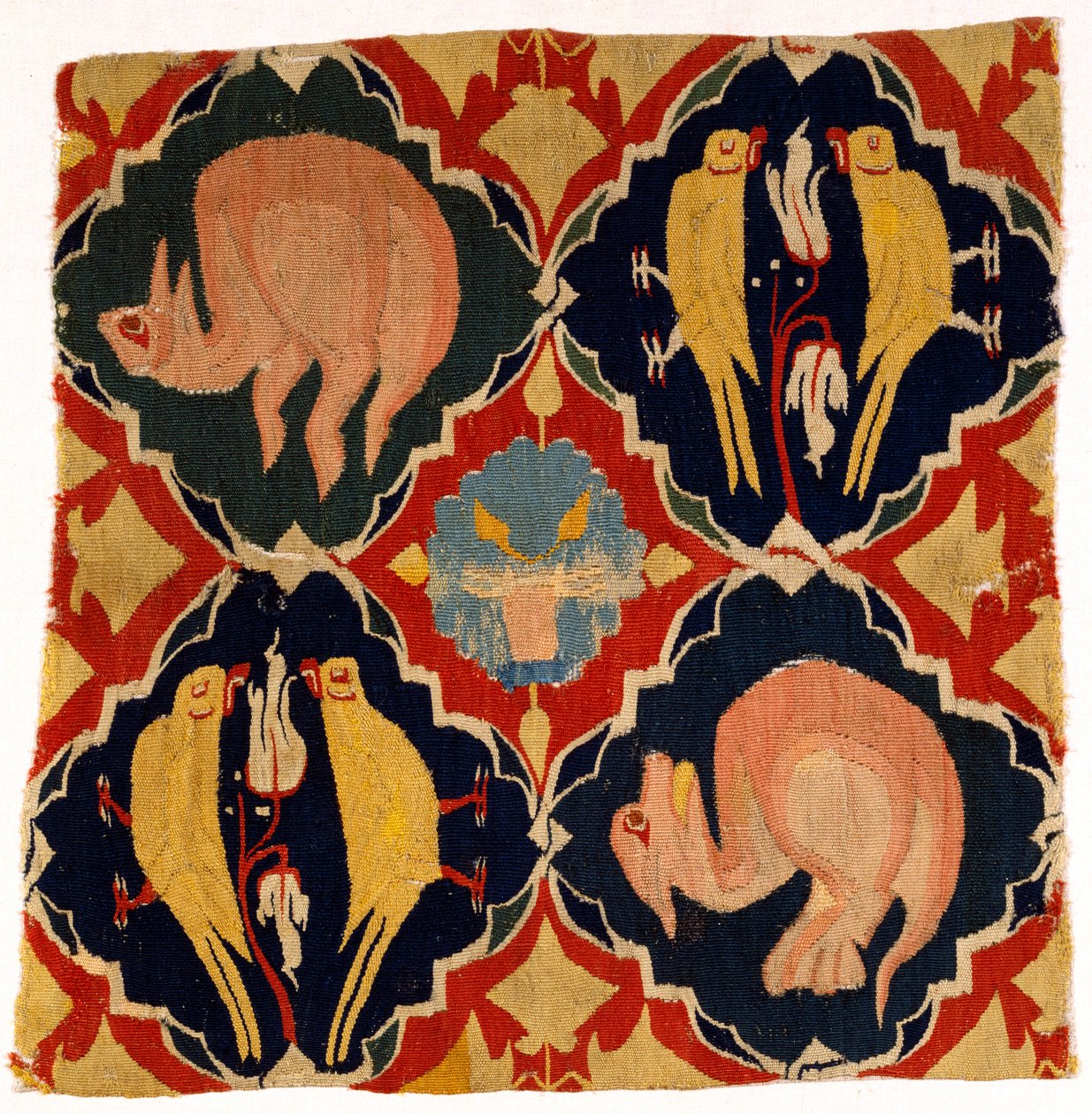 Fragmento de tapeçaria representando aves e animais, da Francónia ou do Alto Reno de German School