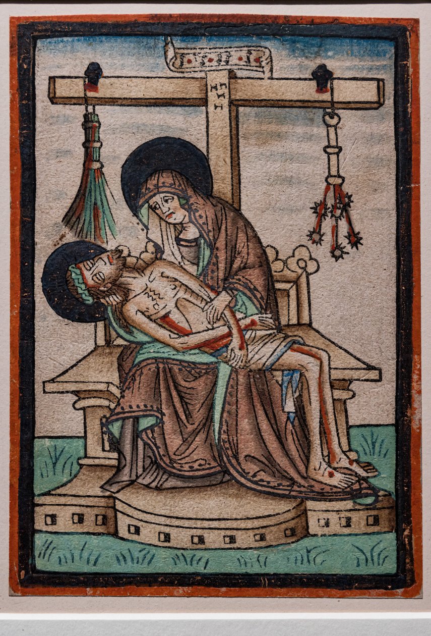 Vesperbild (Lamentação),aguarela cortada por gravador alemão, c.1450. Os símbolos de Christs Passion pendurados na cruz. de German School
