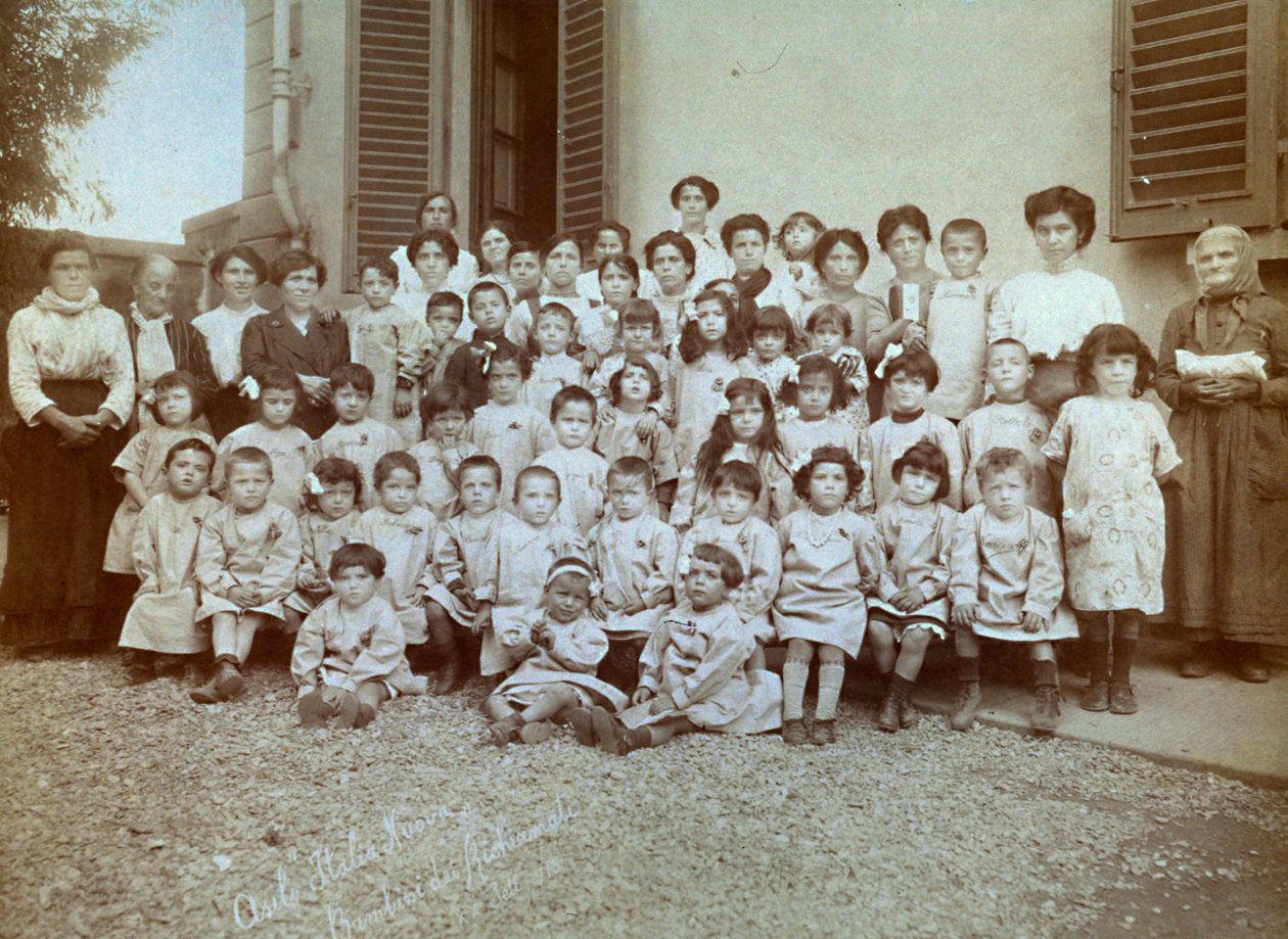 Crianças dos reservistas da pré-escola 