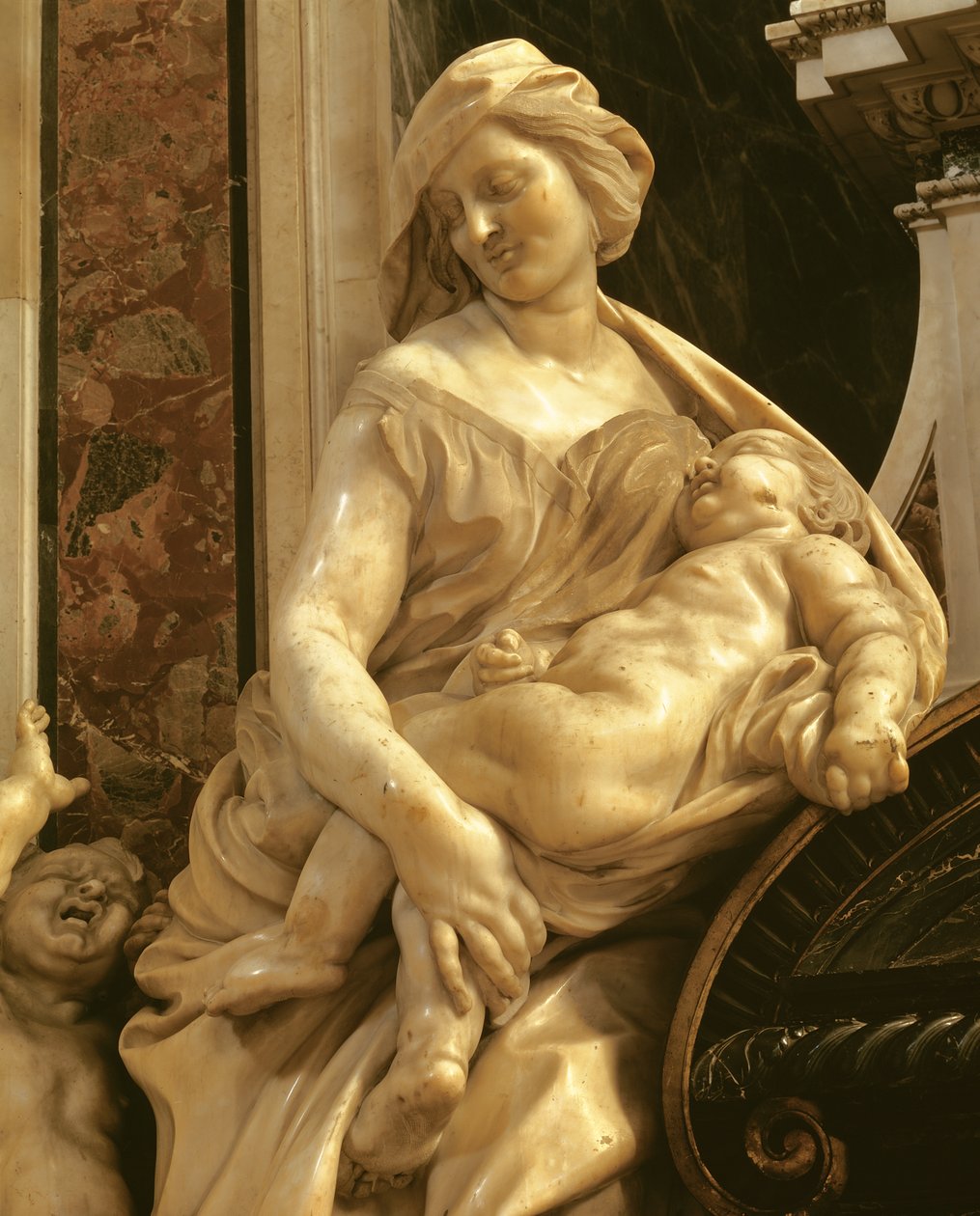 Detalhe da Caridade, do túmulo do mármore Urbano VIII de Gian Lorenzo Bernini
