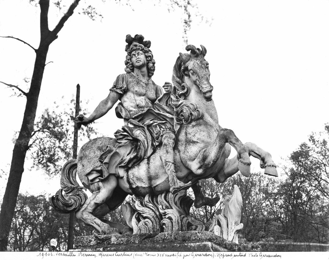 Estátua equestre de Luís XIV (1638-1715) (mármore) de Gian Lorenzo Bernini