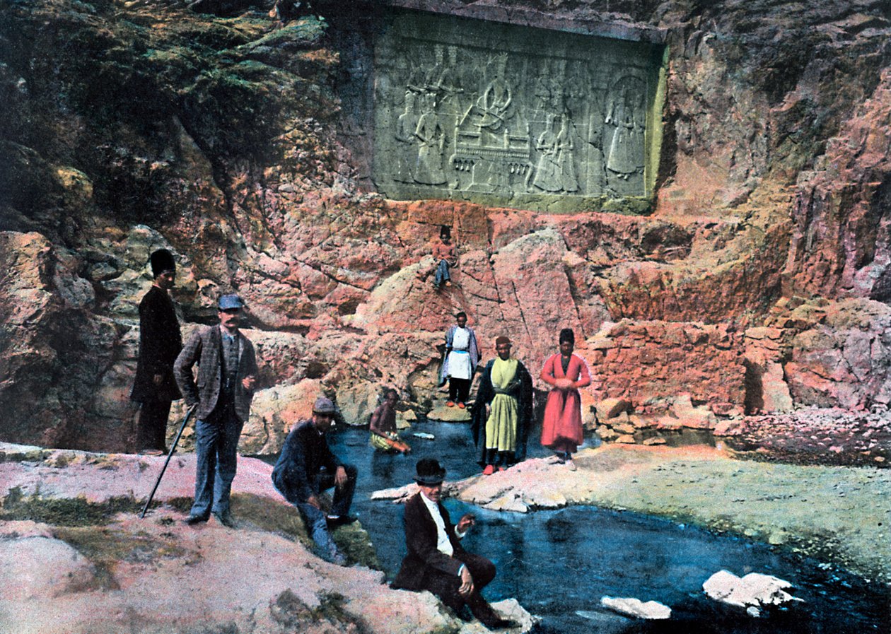 O Xá da Pérsia e seus filhos, c1890. de Gillot