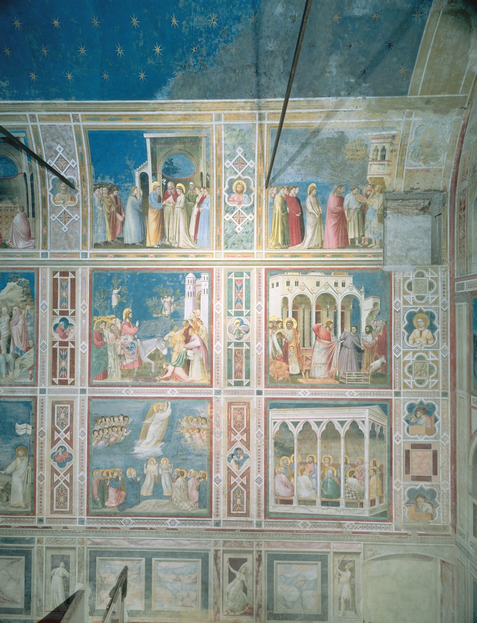 Vista dos afrescos na parede esquerda, c.1303-05 (pós-restauração) de Giotto di Bondone
