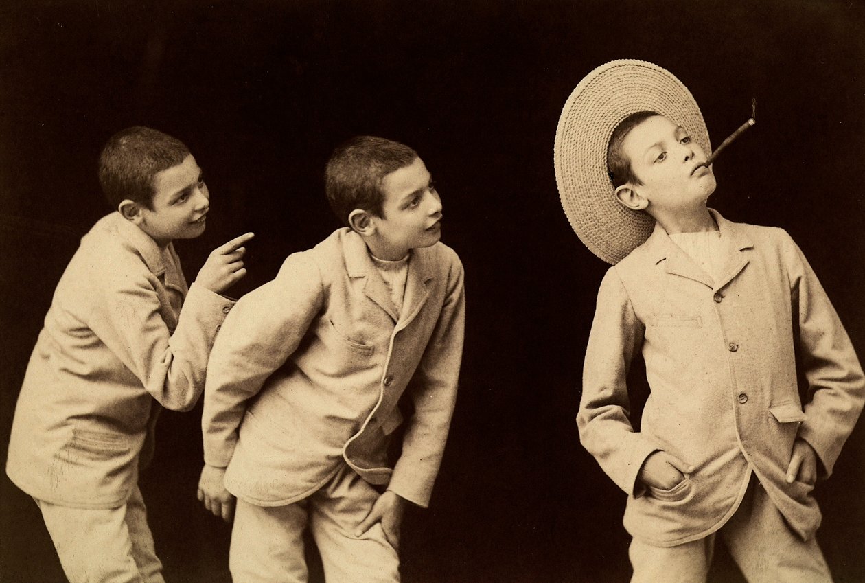 "Fotografia Múltipla". Estudo fotográfico de um rapazinho de Phillipe de Marlier