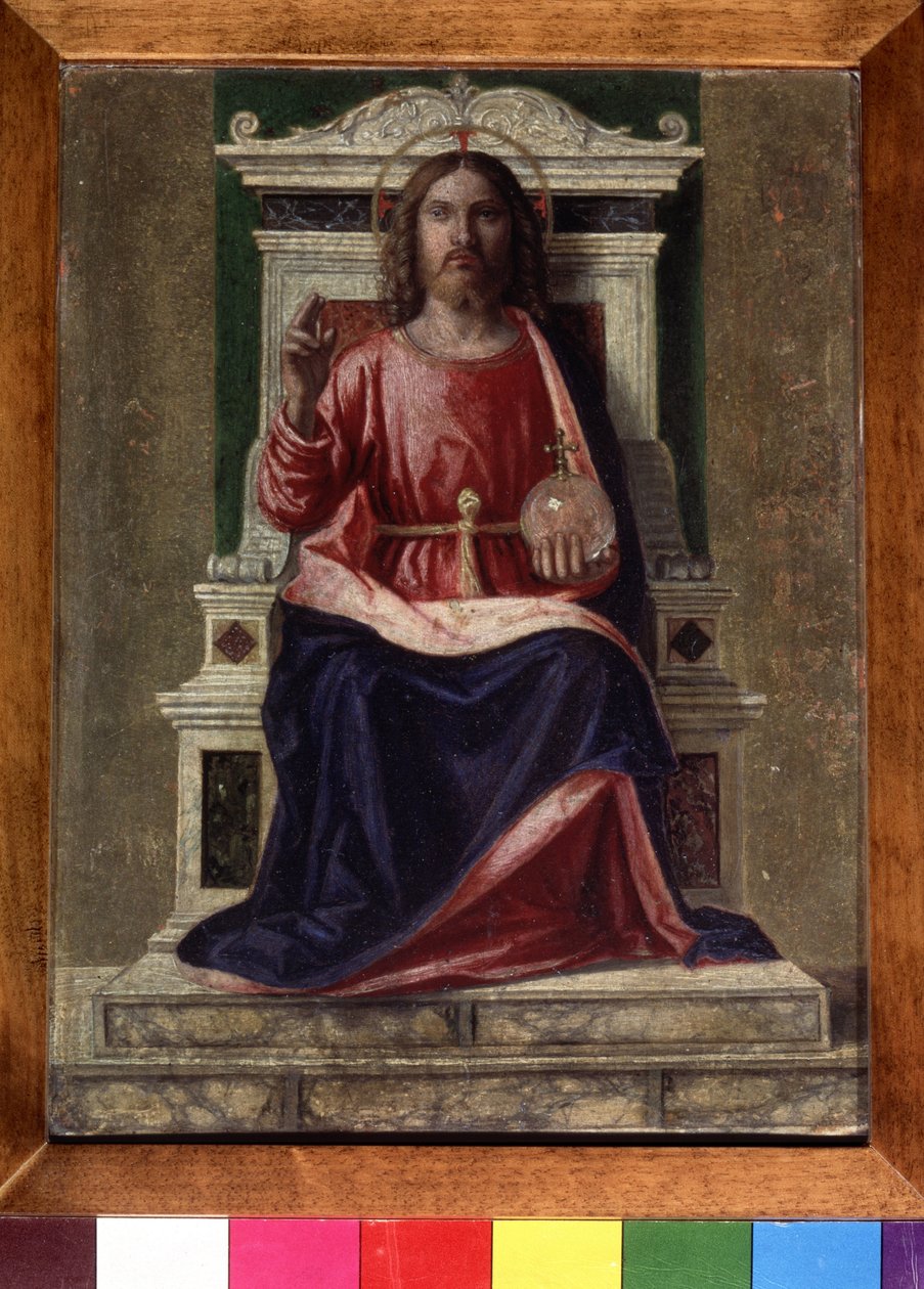 ""Cristo no trono"" Seu halo é marcado com uma cruz, ele segura na mão esquerda um globo encimado por uma cruz e faz um sinal de bênção com a mão direita. Pintura de Giovanni Battista Cima da Conegliano (por volta de 1459-1517) por volta de 1505 Dim de Giovanni Battista Cima da Conegliano