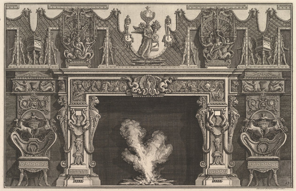 Pássaro com casca no centro do lintel, com um friso de troféus, encimado por um ..., 1769. de Giovanni Battista Piranesi