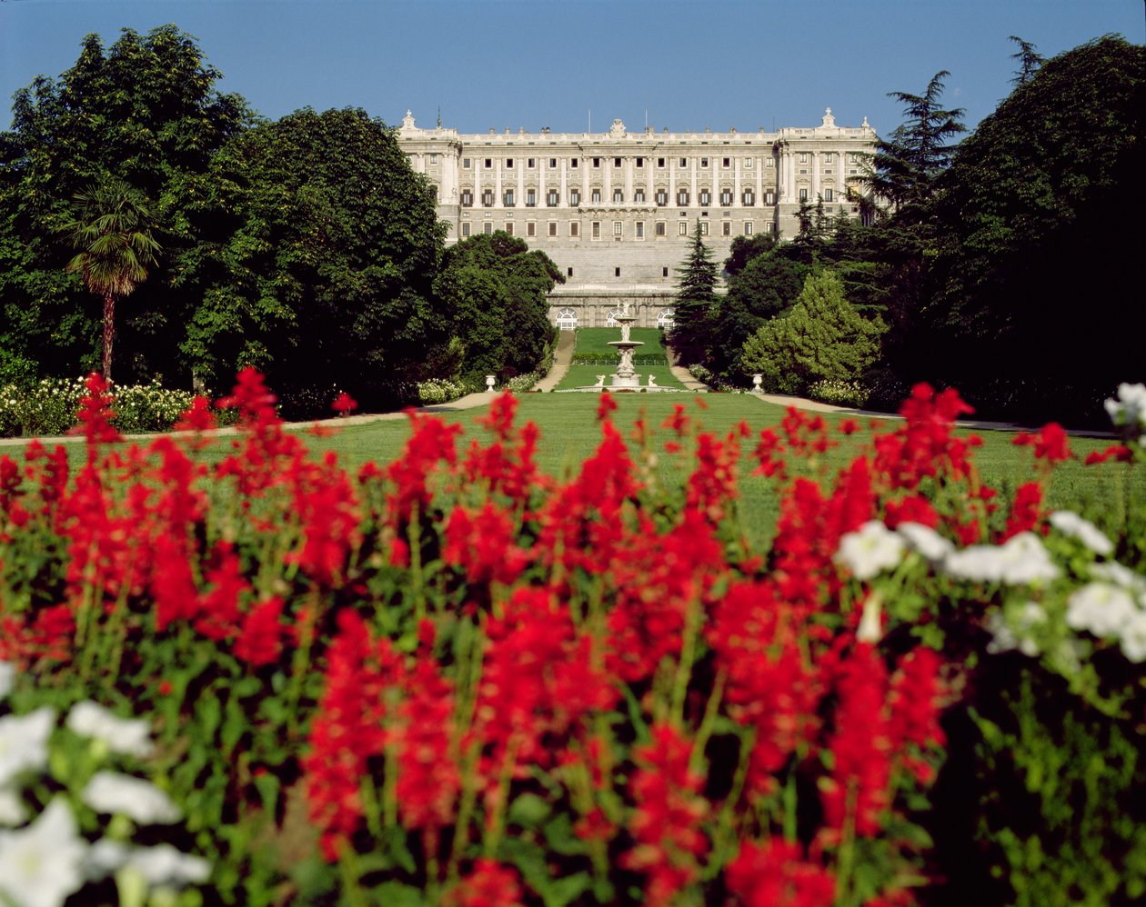Palacio Real dos jardins, iniciada em 1738 de Giovanni Battista Sacchetti