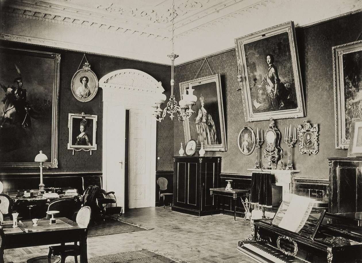 A residência de Paskevich em Gomel. Sala de estar vermelha, década de 1860 de Giovanni Bianchi