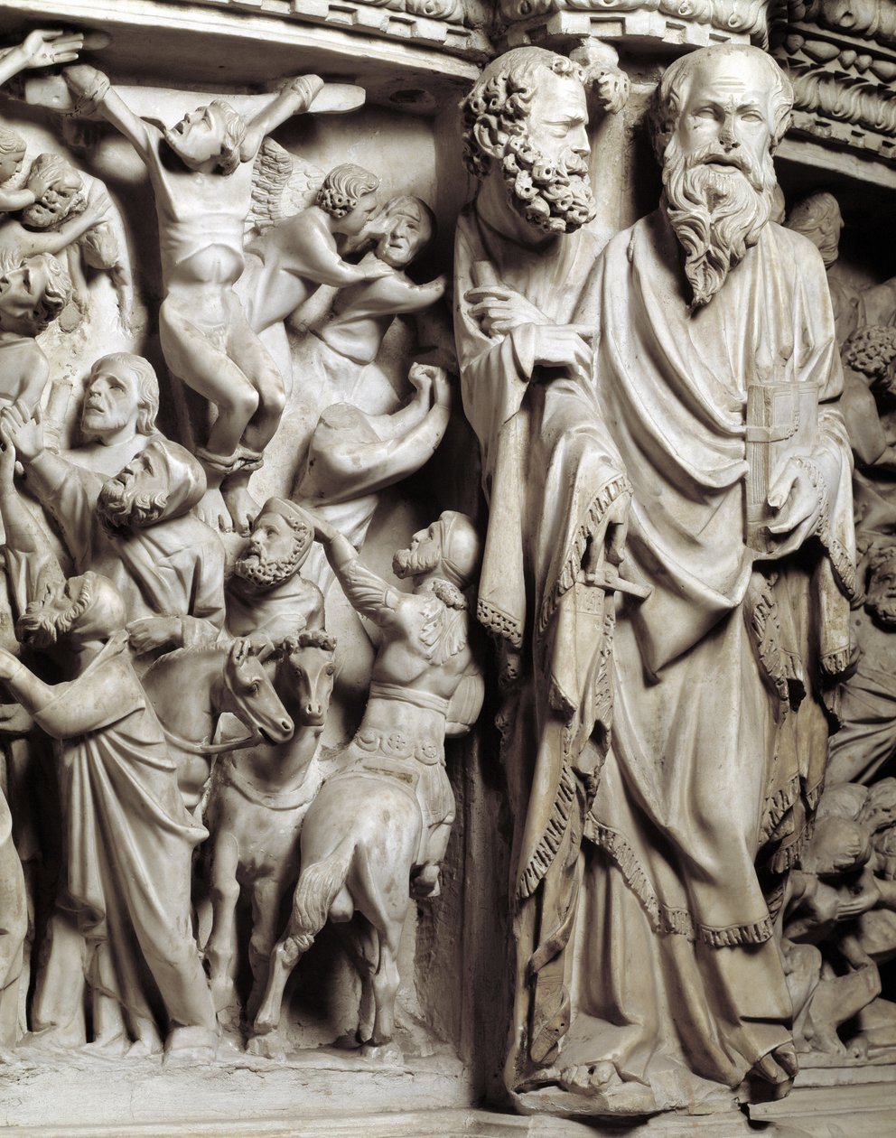 Detalhe dos relevos da cadeira realizados por Giovanni Pisano de Giovanni Pisano
