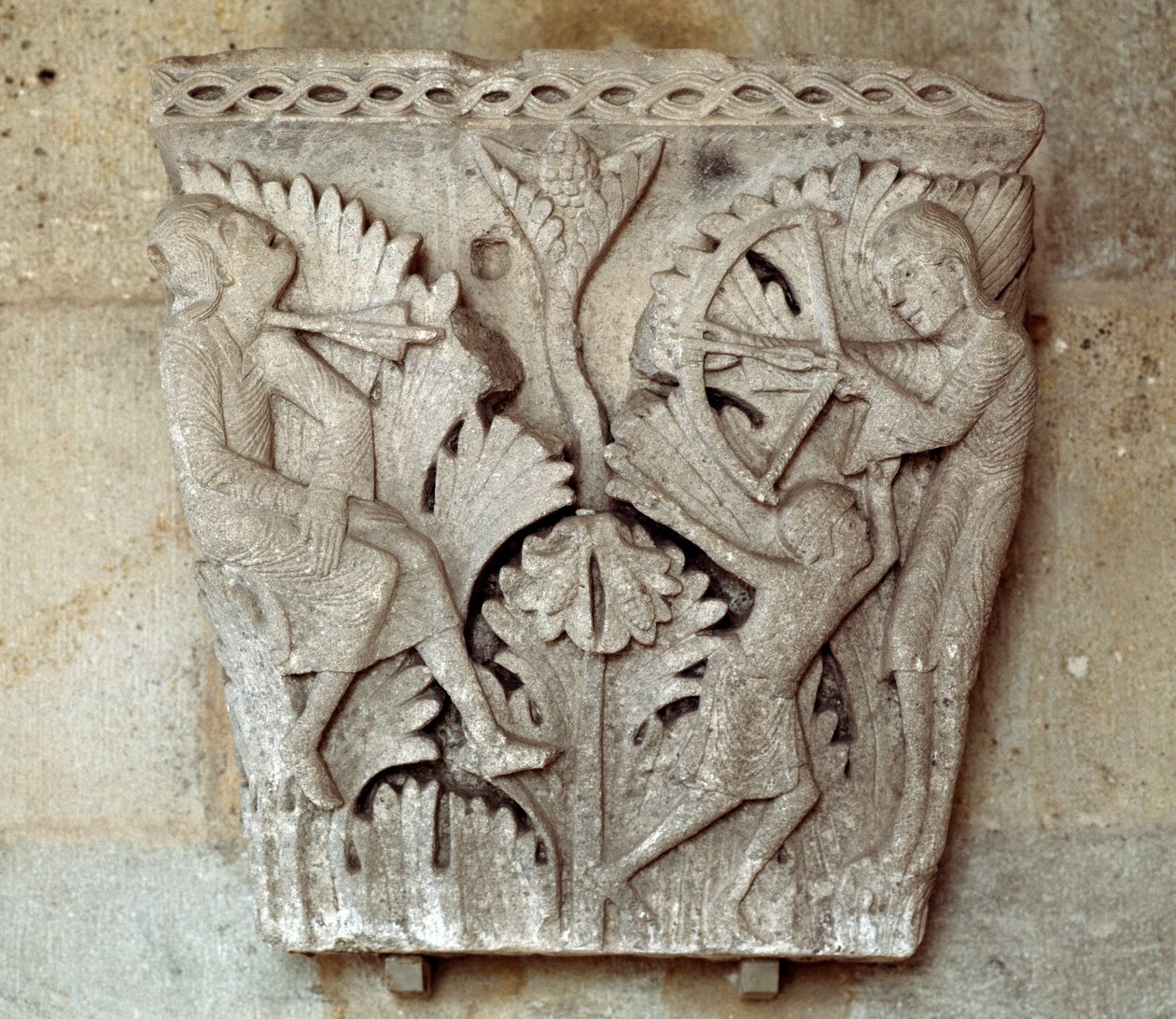 A morte de Caim (capital esculpido) de Gislebertus