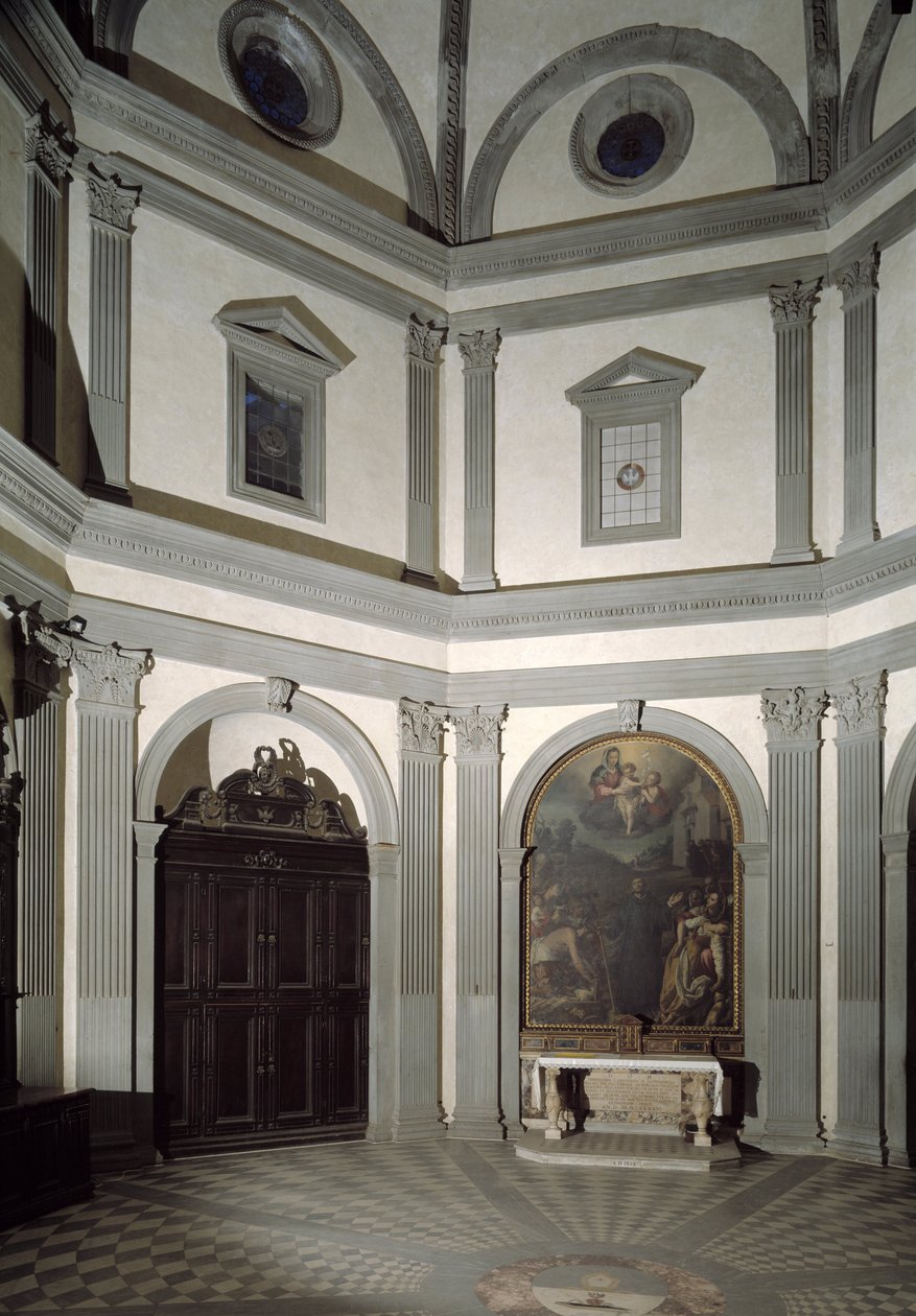 Vista da sacristia octogonal construída sobre um projeto de Giuliano da Sangallo (1445-1516) de Giuliano Giamberti da Sangallo