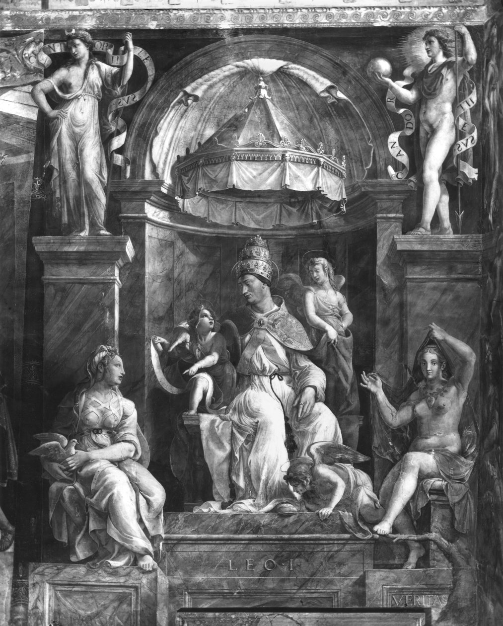 Papa Leão I, o Grande (c.390-461) entre duas Virtudes, Rafael Salas (ver também 252780 e 252781) de Giulio Romano