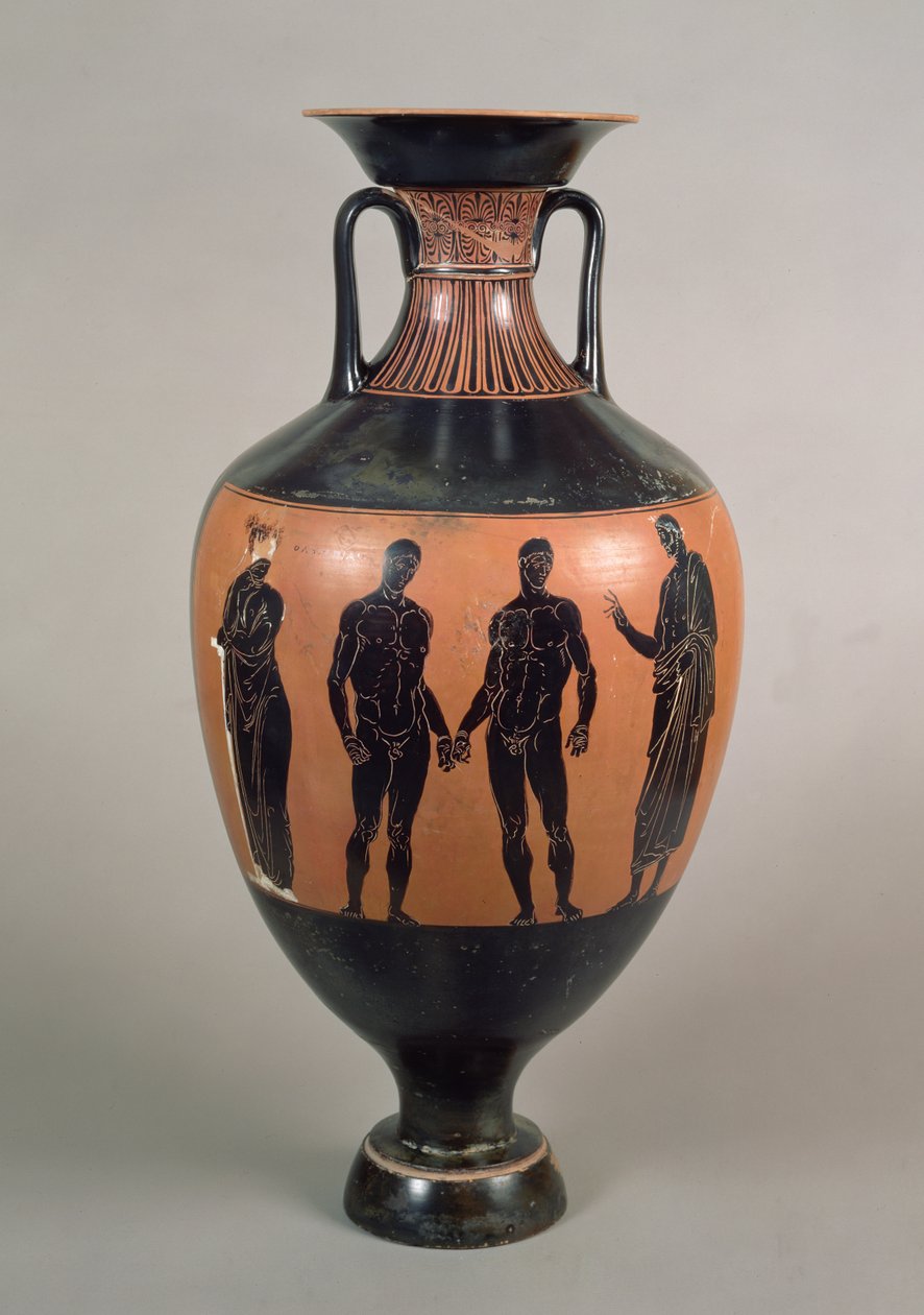 Ânfora do prêmio panatenaico de figuras negras, representando dois pugilistas, um treinador e Olympias, ático, grego, 340-339 aC (cerâmica) (ver também 120115) de Greek