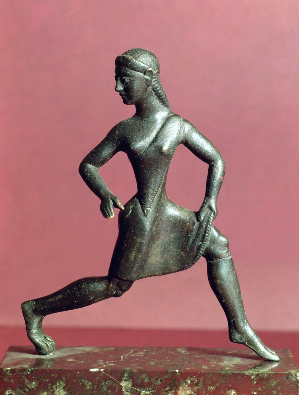 Estatueta de uma menina correndo, (bronze) de Greek