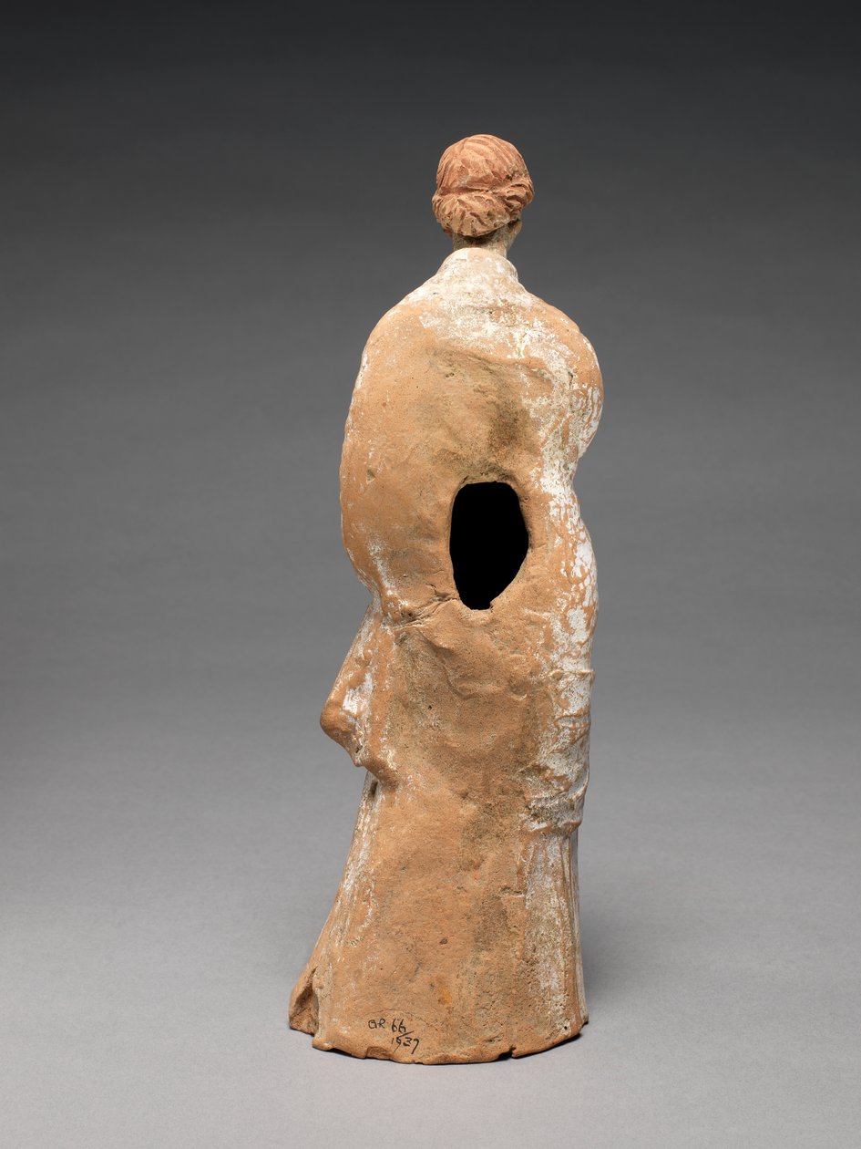 Estatueta de uma figura feminina (argila) (para frente ver 427628) de Greek