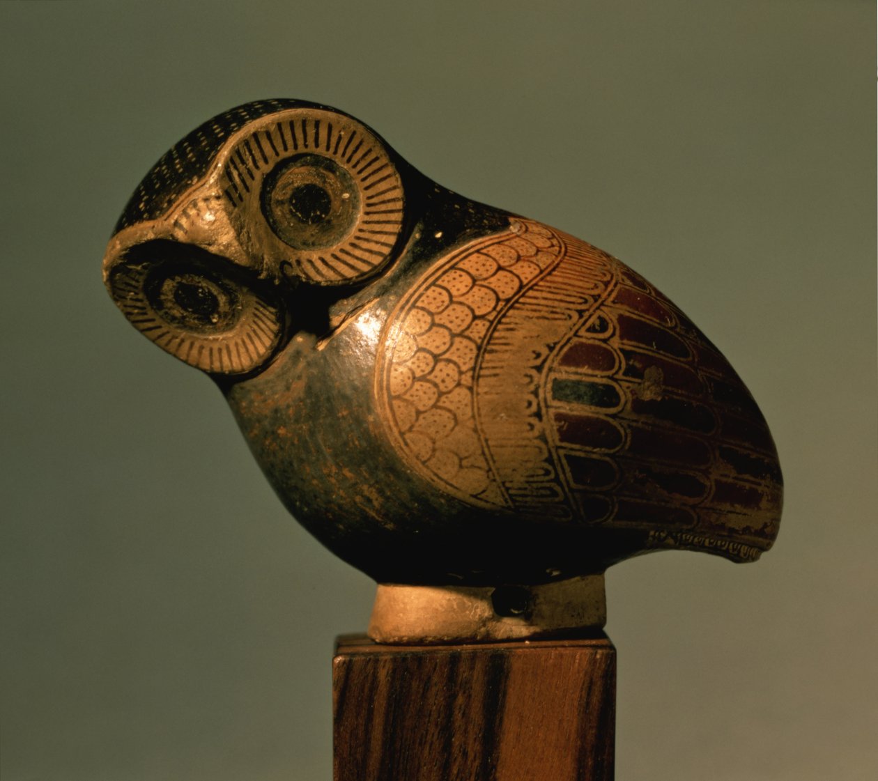 Vaso em forma de coruja, proto-coríntios, c.640 aC (cerâmica) de Greek