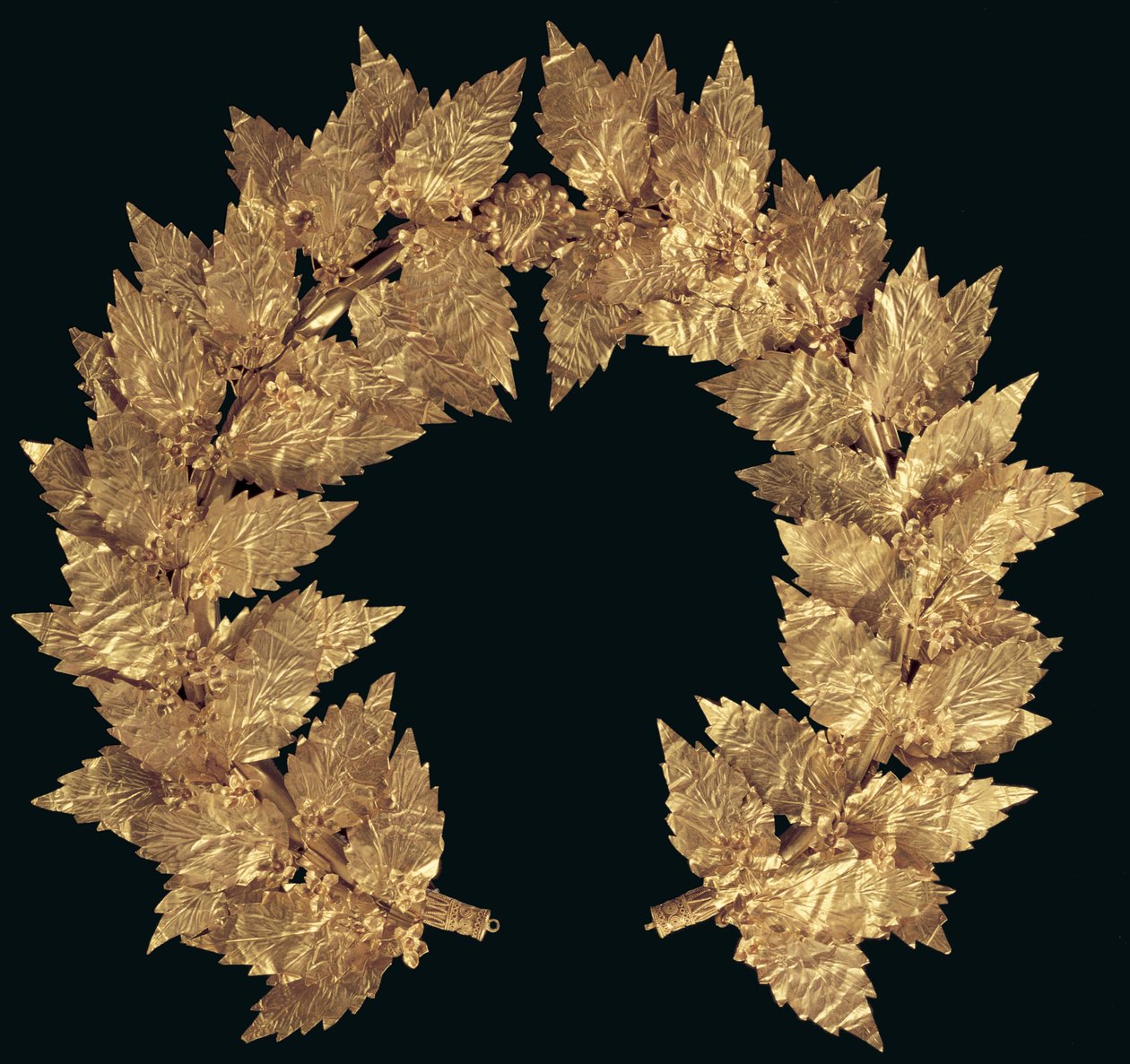 Grinalda de carvalho, possivelmente de Ática, do período helenístico tardio ao início do período romano (folha de ouro com repuxa, decoração de filigrana e perseguida) de Greek