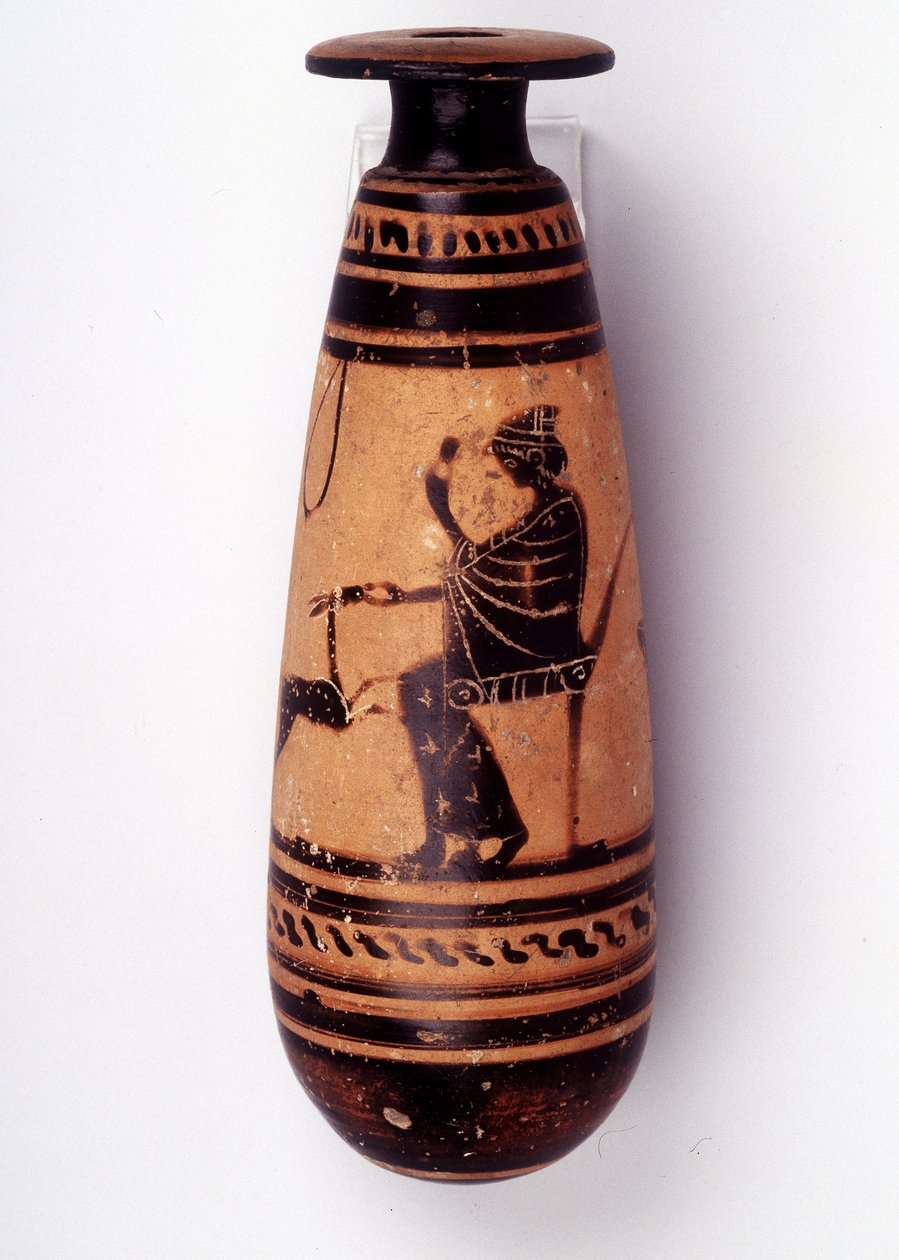 Pintura em vaso: alabastro usado para conter o perfume: um rosto retrata uma mulher brincando com uma corça e segurando uma flor. A cesta para segurar a lã está atrás dela. 500 AC. BNF, Medal Office. de Greek